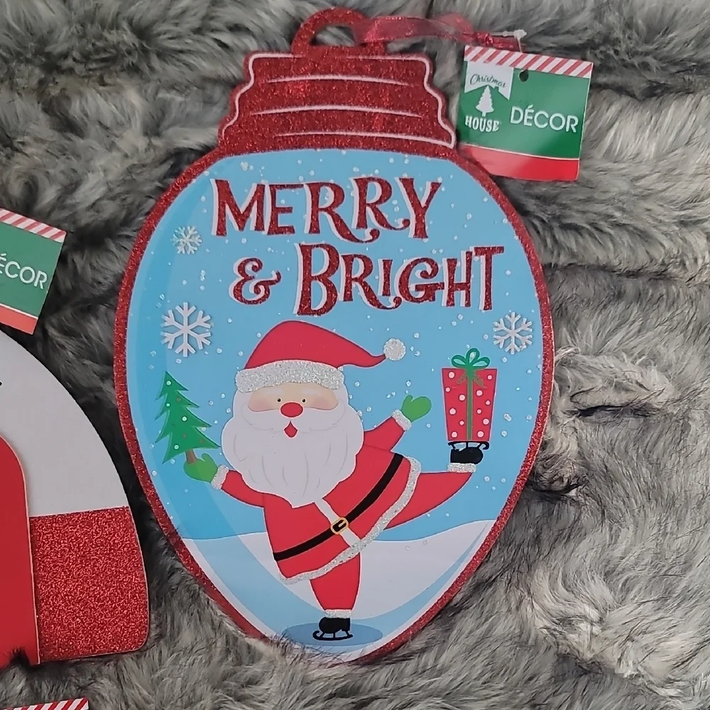 ✨3 for $15✨ Bundle sale –Festive Holiday Decor Set - Red, Green, White - Picture 4 of 11